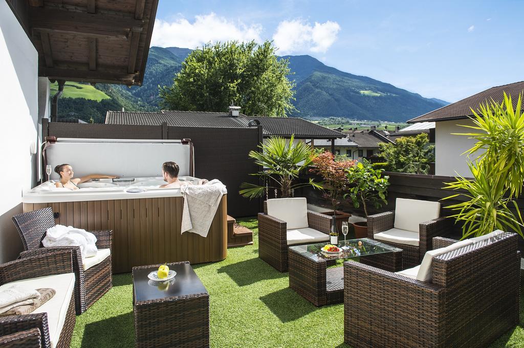 Pension Astoria Naturns Exterior foto