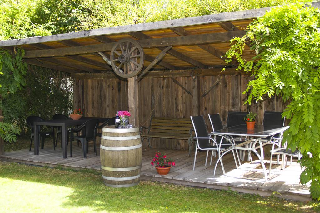 Pension Astoria Naturns Exterior foto